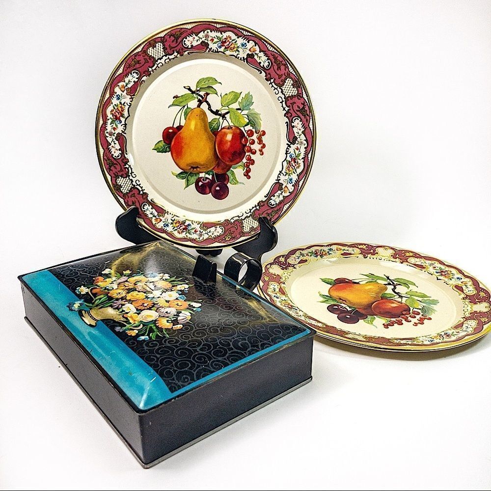 VTG Holland Tin Plates & Lidded Box Bundle